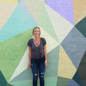 Meet your Posher, Delaney